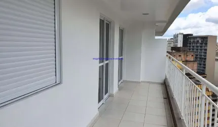Condomínio com piscina, solarium, espaço fitness, espaço gourmet, salão de festas, e ainda o morador também vai desfrutar de dois serviços