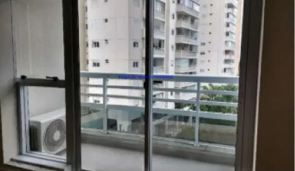 Condomínio com recepção e portaria.  Próximo a duas estações de metrô, Fácil acesso a Avenida Paulista, e AOS HOSPITAIS BENEFICÊNCIA PORTUGUESA,