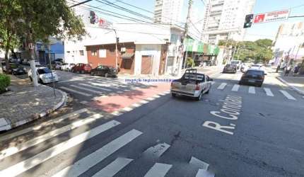 Loja 108m² e 02 banheiros.  Excelente localização, entre as Ruas Clélia, Caio Graco e Vespasiano; Próximo da estação de trem Lapa.