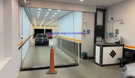 Loja 1.360m², 02 banheiros e 10 garagens.   Excelente localização á 45 segundos andando para a estação do metrô Higienópolis-Mackenzie;
