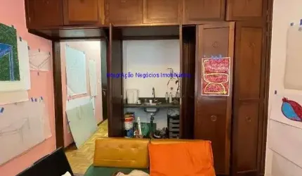 Conjunto Comercial 24m², 01 copa e 01 banheiro.  Condomínio com recepção e segurança.  Excelente localização.