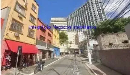 Prédio Comercial 1.000m²; Possui 2 andares com 06 Salas e 07 Banheiros; Imóvel Possui Entrada em Duas Ruas!.  Excelente localização