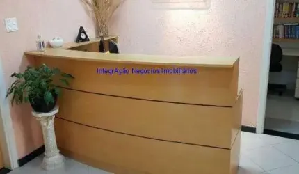 Conjunto Comercial 92m², 02 banheiros, 02 vagas na garagem. Excelente localização, ao lado da Santa Casa. Estamos à disposição para melhor atendê-lo,