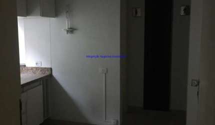 Conjunto comercial 200m², 02 banheiros, 04 vagas na garagem.  Condomínio com recepção e segurança 24hrs.  Excelente localização