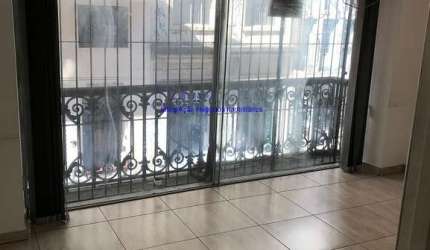 Total de 400mq Sobre loja 310m² com:  02 sala de 29m²,  01 sala de 34m² e outras 5 salas menores de aproximadamente 20m², 06 banheiros, 01 atrium,