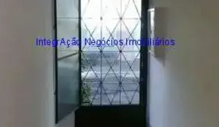 Casa 75m², 02 quartos, 01 banheiro, terraço com área de serviço.   Ótima localização, próximo a estações de metrô como: Sé, Liberdade e Pedro II.