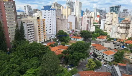 Condomínio com lavanderia, segurança e portaria 24h.  Excelente localização entre as Ruas Frei Caneca e Avanhandava; Proximos das estações de metrô