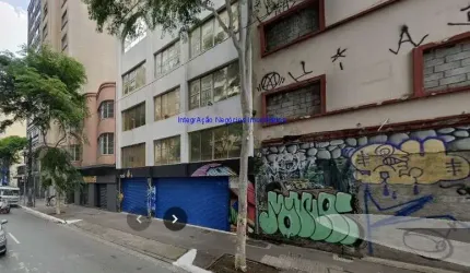 Prédio 2.500m² e 02 banheiros.  Excelente localização á 6 minutos andando para estação do metrô Santa Cecilia; Entre a Rua Doutor Frederico Steide