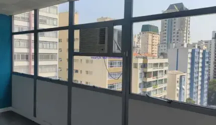 Conjunto Comercial 108m², 04 salas, 04 banheiros e 02 vagas na garagem.  Condomínio com recepção e segurança.  Excelente localização
