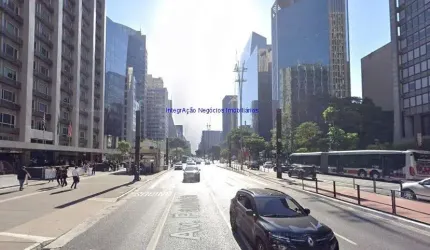 Loja 428m², 02 banheiros e 08 vagas na garagem.  Excelente localização á 8 minutos para a estação do metrô Brigadeiro; Entre as Alamedas Santos