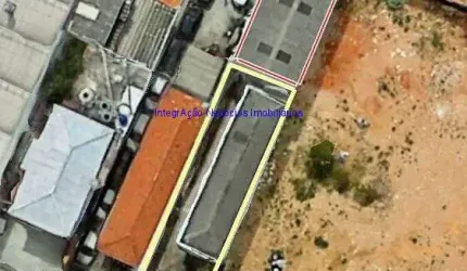 Galpão 249m² e 02 banheiros.  Excelente localização, entre as Ruas Pio XI, João Anes e  Luis Martinis.