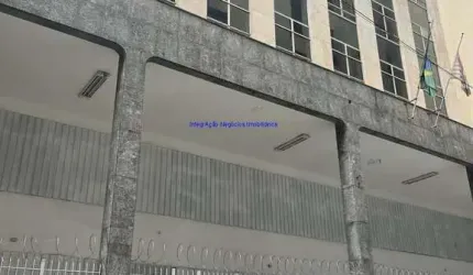 Prédio 2.000m².  Excelente localização, á 1 minuto andando para a estação do metrô São Beto; Entre o Largo São Bento e Rua Libero Badaró.