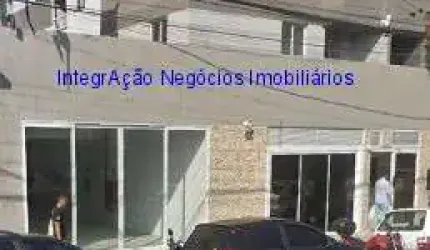Loja 400m² e 02 banheiros.  Excelente localização, entre as Ruas Caio Graco, Faustolo e Duílio; Próximo da estação de trem Agua Branca.