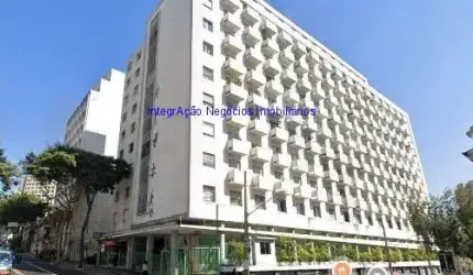 Apartamento 138m², 03 dormitórios, 03 banheiros e 02 vagas de garagem .  Condomínio com portaria e segurança.  Excelente localização