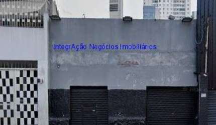 Loja 492m² e 02 banheiros.  Excelente localização á 8 minutos andando para a estação do metrô Consolação; Entre as Ruas Augusta, Matias Aires