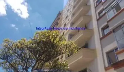 Apartamento 110m², 03 dormitórios (sendo 02 suítes) e 03 banheiros.  Condomínio com portaria e segurança.  Excelente localização