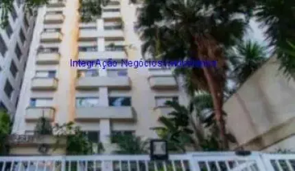 Apartamento 99m², 02 dormitórios, 2 banheiros e 01 vaga na garagem.  Condomínio com portaria e segurança 24hrs, salão de festa e jardim.   Excelente