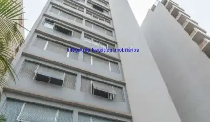 Apartamento 193m², 03 dormitórios (sendo 02 suítes), 03 banheiro, 01 vaga de garagem.  Condomínio com portaria e segurança.  Excelente localização