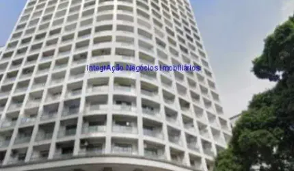 Conjunto Comercial 89m², 03 salas e 02 banheiros  Condomínio com segurança e portaria.  Excelente localização
