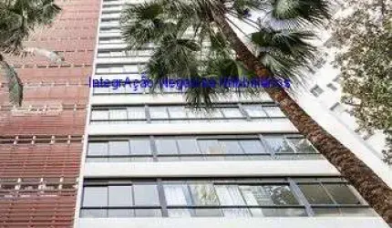 Apartamento 455m², 04 dormitórios (sendo 02 suítes), 03 banheiros e 03 vagas na garagem.  Condomínio com portaria, segurança 24hrs.  Excelente
