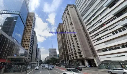 Loja 180m² e 01 banheiro.  Excelente localização á 2 minutos andando para a estação do metrô Consolação; Entre  as ruas da Consolação, Bela Cintra