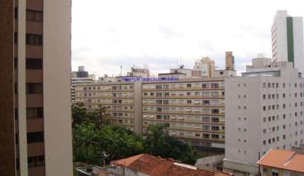 Apartamento 72m², 02 dormitórios (sendo 01 suíte), 02 banheiros e 02 vagas na garagem.  Condomínio com portaria, segurança 24hrs, piscina, salão de fe