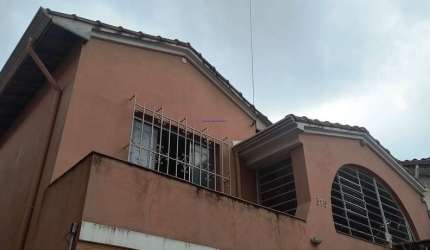 Casa Comercial 166m² , com 4 salas, 2 banheiros e 2 vagas de garagem.  Excelente localização, à 8 minutos andando para a Estação Jardim São Paulo