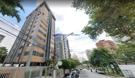 Conjunto Comercial 59.48m², 01 banheiro e 01 vaga na garagem.  Condomínio com recepção e segurança 24hrs.  Excelente localização