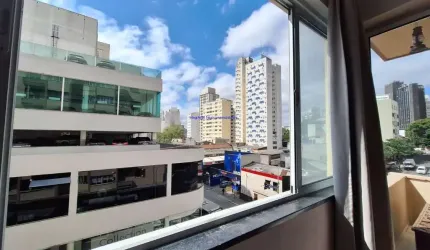 Apartamento 96m², 02 dormitórios e 02 banheiros.  Condomínio com portaria, elevadores e zelador.  Excelente localização á 6 minutos andando