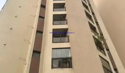 Apartamento Flat 48m², 01 dormitório, 01 banheiro e 01 vaga de garagem.  Condomínio com portaria, segurança, piscina e academia.  Excelente