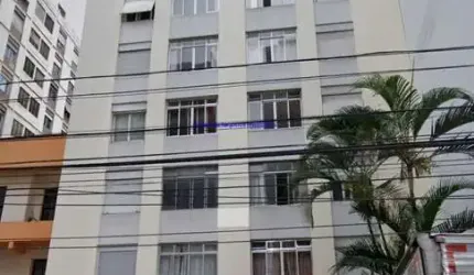 Condomínio com portaria e zelador.  Excelente localização á 8 minutos andando para a estação do metrô Higienópolis-Mackenzie; Entre as Ruas Augusta,