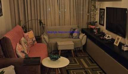 Apartamento 100m², 03 dormitórios e 02 banheiros.  Condomínio com portaria, churrasqueira, piscina, academia, salão de jogos, salão de festas