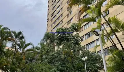 Apartamento 98m², 02 dormitórios, 01 escritório, 02 banheiros e 02 vagas de garagem.  Condomínio com portaria e segurança.  Excelente localização