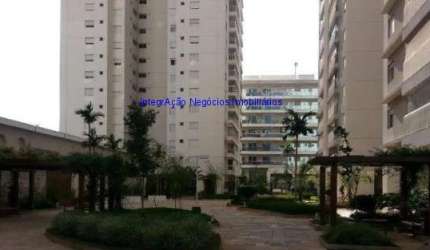 Apartamento 135m², 03 dormitórios (sendo 01 suíte), 02 banheiros e 02 vagas na garagem.  Condomínio com portaria, segurança, piscina, academia