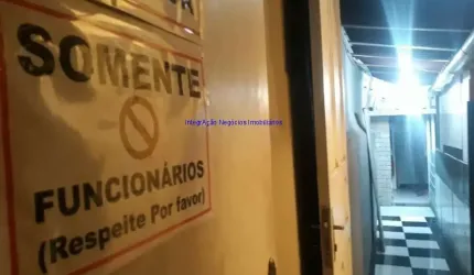 Casa Comercial 150m², 6 salas, 4 banheiros. Casa com possibilidade de aleração para adequação de diversos ramos. Ha negociação