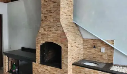Casa com 3 quartos à venda na Rua Crisântemo, 1096, Campina da Barra, Araucária por R$ 290.000