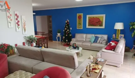 APARTAMENTO COM 3 SUÍTES NO BAIRRO DA CAMPINA! ÁREA PRIVATIVA DE 246M². 2 VAGAS DE GARAGEM. NASCENTE.