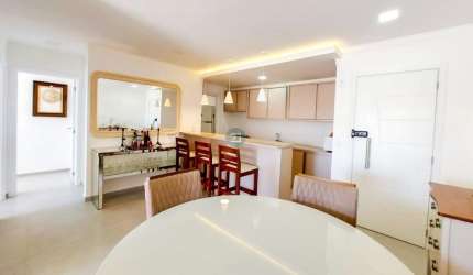 Apartamento 02 dormitórios com suíte 700 metros do mar