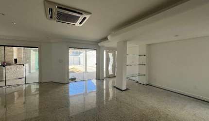 Recreio - Linda Casa Triplex 4 suítes em condomínio