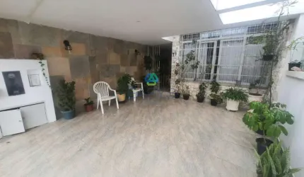 Casa com 3 quartos à venda na Rua Grapecica, 71, Brooklin, São Paulo por R$ 1.380.000