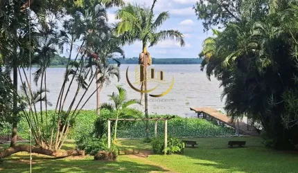 Chácara à venda em Americana-SP, bairro Chácara Lucília na Praia dos Namorados: 2 quartos, 3 salas, 5 banheiros, 6 vagas de garagem, 300m² de área.