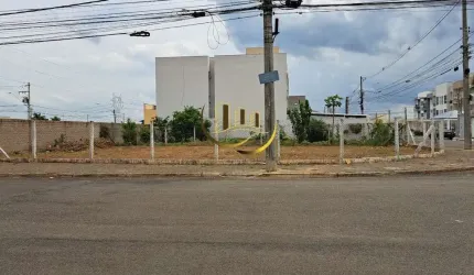 Terreno de 357,62m² no Parque Universitário em Americana-SP: Oportunidade na Av. Cillos, Facilidade de Pagamento!