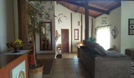 Linda casa perto da av. Vital Brasil