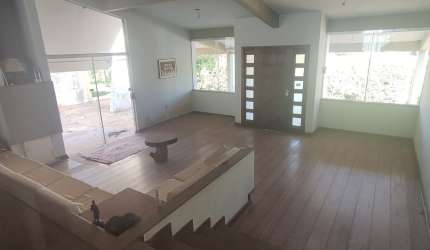 2 CASAS a venda na região central de Botucatu