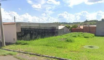 Terreno inteiro no Residencial Cedro