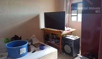 Casa para Venda em Contagem, Ipe amarelo, 3 dormitórios, 1 banheiro, 1 vaga
