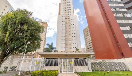 Apartamento à venda com 2 quartos no Água Verde em Curitiba