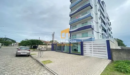 Apartamento com 3 quartos com piscina na praia