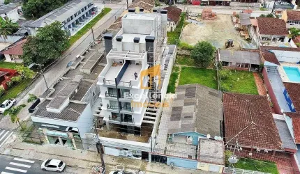 Apartamentos novos no centro de Praia de Leste
