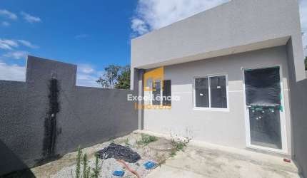 Casa nova a venda em Matinhos